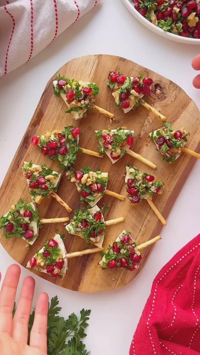 Cranberry Brie Phyllo Cups