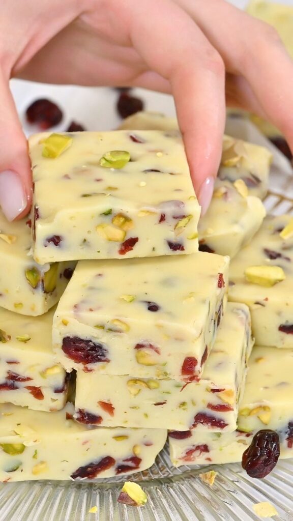 pistachio fudge recipe easy