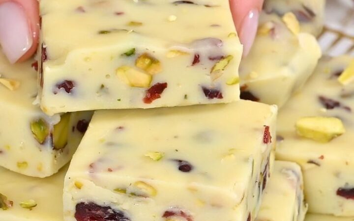 pistachio fudge recipe easy