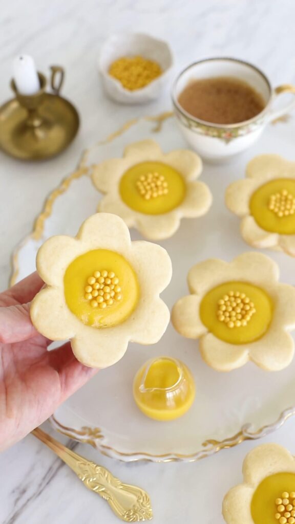 bee themed baking ideas