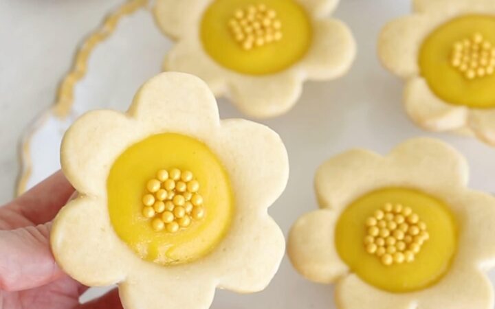 bee themed baking ideas