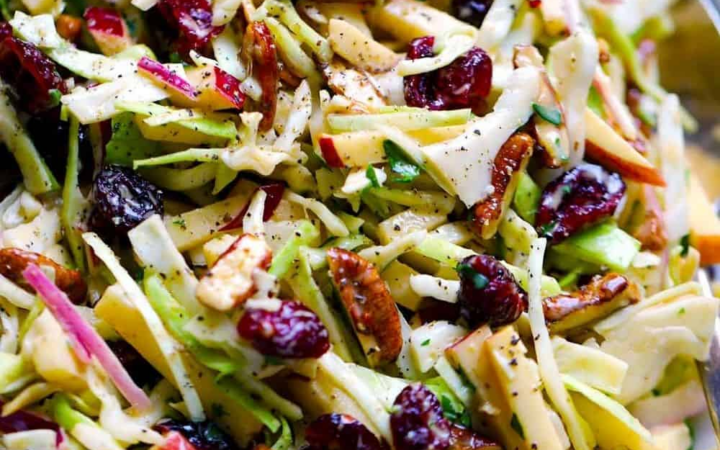 cabbage salad with apples