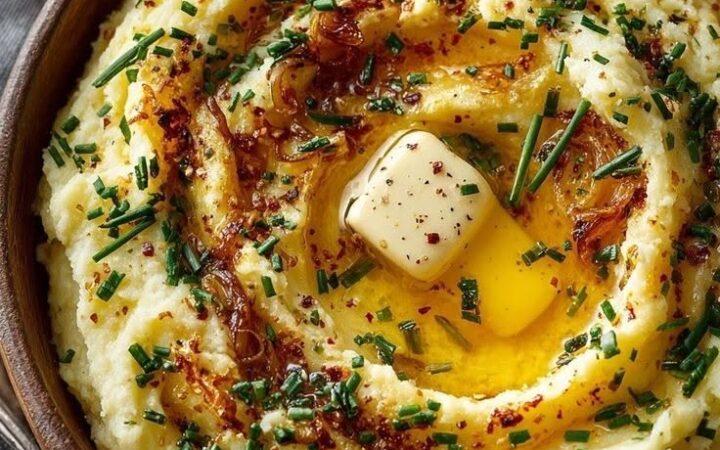 creamy mashed potatoes with butter