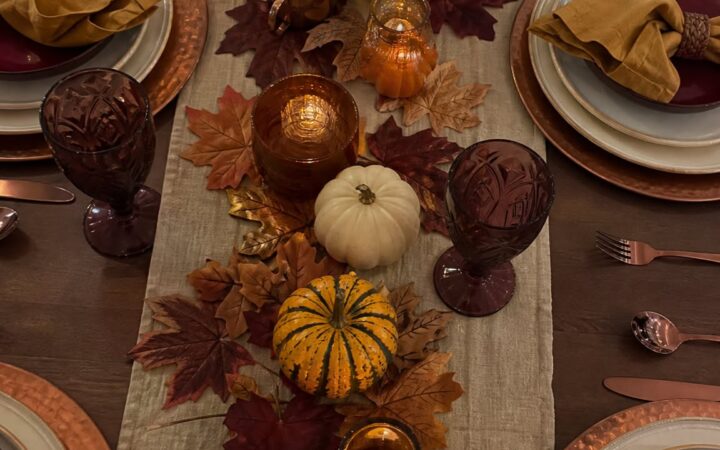 fall dinner party tablescape colors