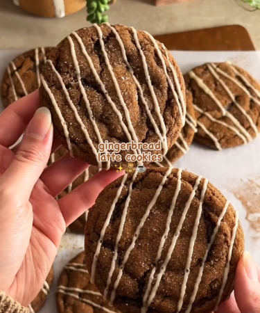 spiced apple crumble cake